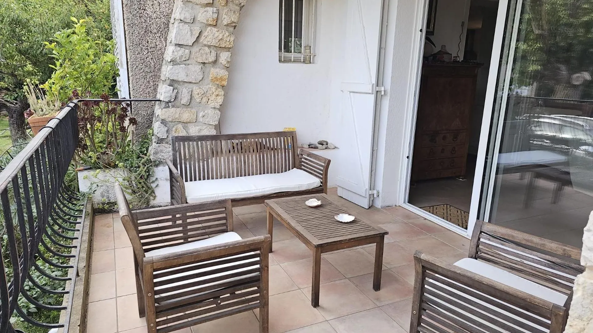 La Villa Toulonnaise-Jardin-Espace 0*, Toulon